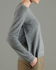 NAMI 4 Round-neck cashmere sweater light grey