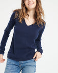 LILLY 2 V-neck cashmere sweater navy blue