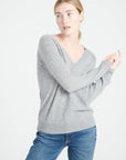 LILLY 6 Light grey cashmere V-neck sweater