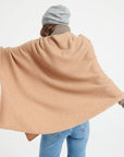 LILLY 9 Poncho col V in camel cashmere