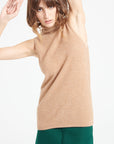 LILLY 13 Camel cashmere sleeveless turtleneck sweater