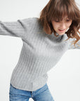 LILLY 15 Cashmere turtleneck sweater in traditional light grey ribbing