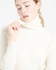 LILLY 22 Cashmere turtleneck sweater with raglan sleeves off-white