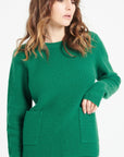 LILLY 32 Round-neck cashmere sweater in emerald green 4-thread-count English ribbing