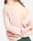 MIA 7 V-back sweater in powder pink cashmere