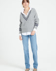 MIA 10 Cashmere V-neck sweater, 6-ply cable knit, light grey