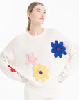 NAMI 27 Round-neck cashmere sweater with hand-embroidered multicolored flowers