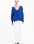 NAMI 23 V-neck cashmere sweater with petrol blue/ecru stripe