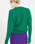 MIA 17 Round-neck cashmere sweater with emerald green chiselled trim