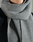 UNI 10 Light grey cashmere 4-ply English rib scarf